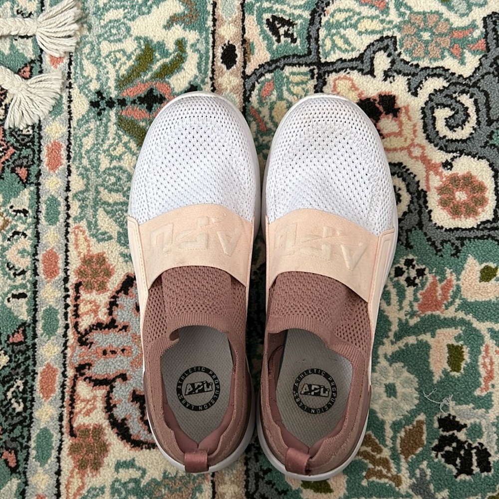 APL women’s shoes